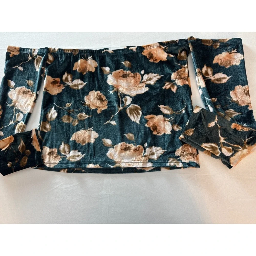 rue21 Womens Large Teal Velvet Floral Off Shoulder Bell Sleeve Crop Top NWT